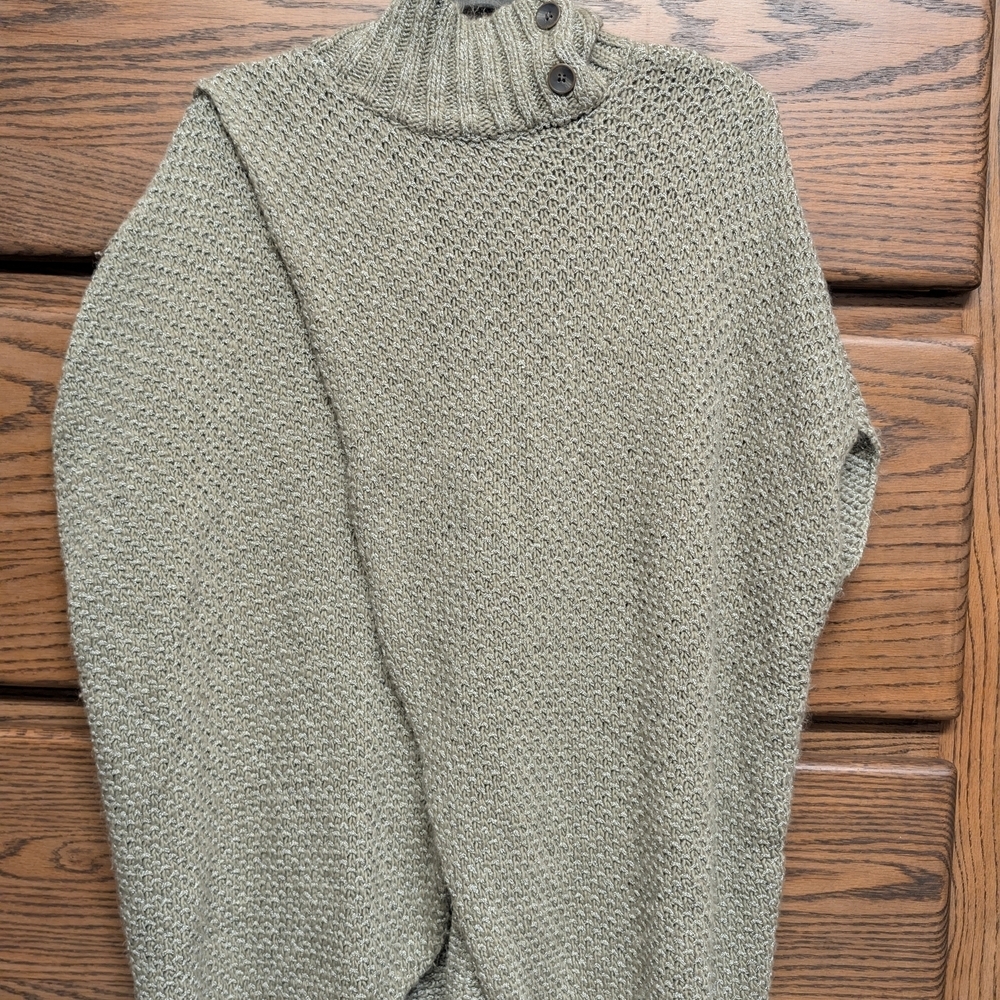 Simply Noelle Woman's Olive Green Cloak Turtleneck Sweater Size Small - Picture 2 of 13